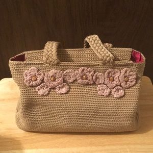 The SAK bag with crochet flowers